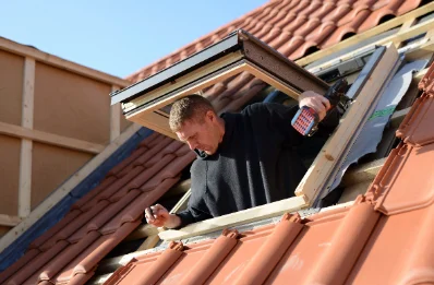 Pose de fenêtres de toit Velux à Brenas